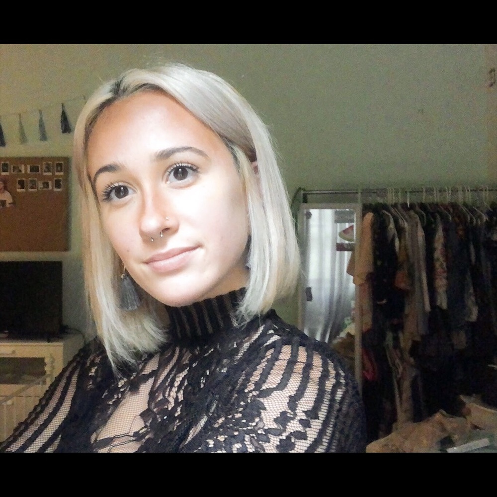 Meet your Posher, Michaela